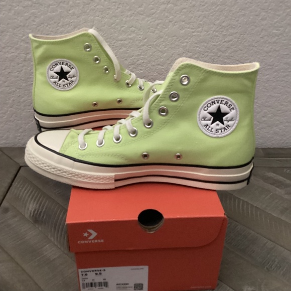 Converse Gender Inclusive Chuck Taylor® All Star® 70 High Top Sneaker - Picture 1 of 11